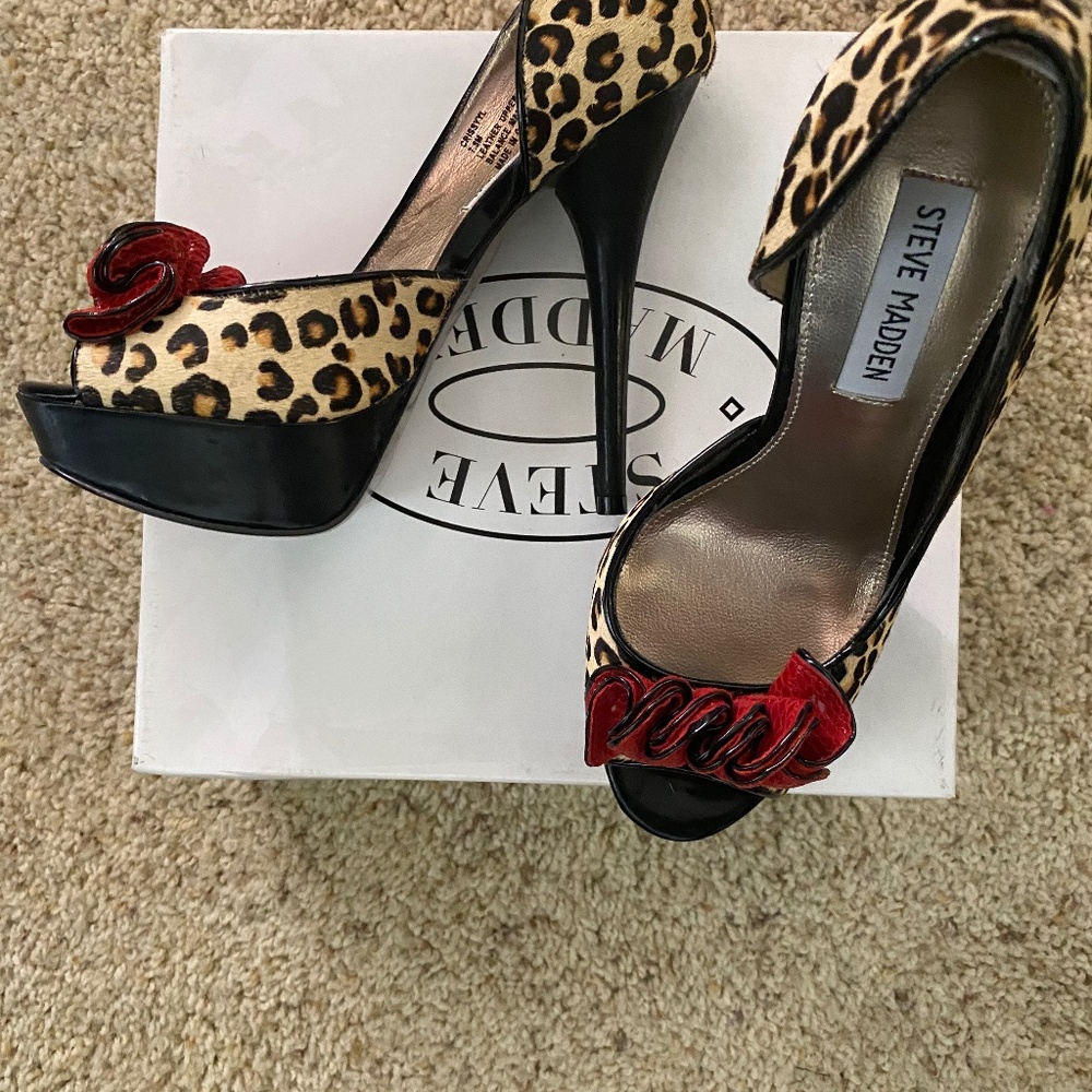 Brand New Very Sexy “Crissyyl” Leopard Steve Madden Stiletto Platform 7.5